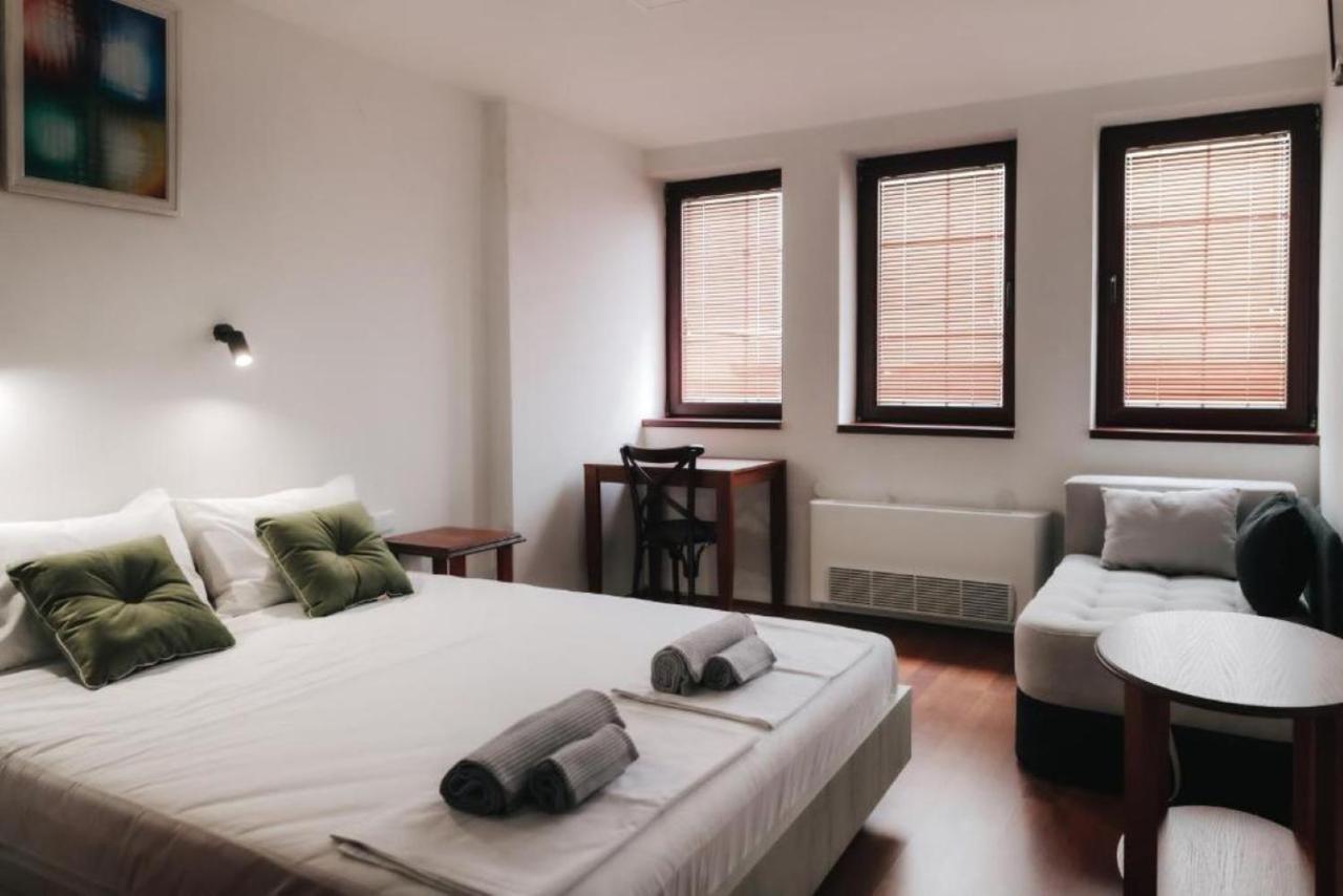 Hotel Castrum Скопье Экстерьер фото